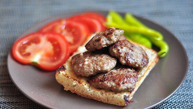 Kaşarlı Köfte Tarifi Videosu Kaşarlı Köfte Tarifi Videosu