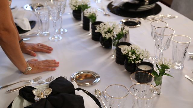 Yemek Masasina Aksesuar Ve Cicek Nasil Yerlestirilmelidir Videolu Anlatim Mynet Kadin Tv