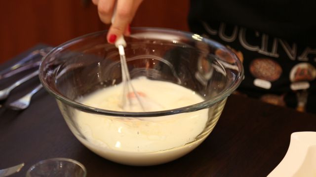 Peynirli Börek Tarifi Peynirli böreğin sosu nasıl hazırlanır? videolu