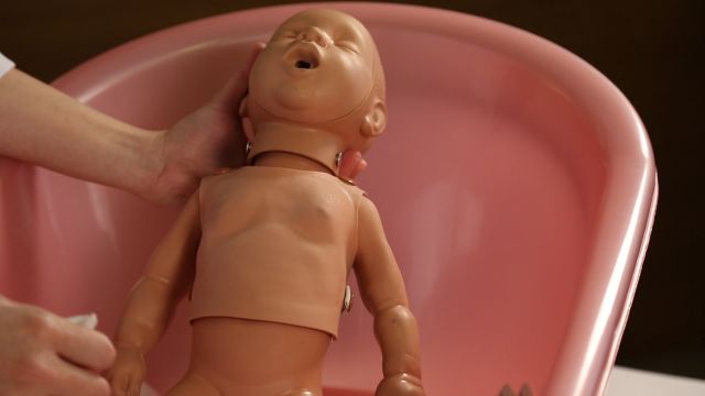 Yeni Dogan Bebek Nasil Yikanir Videolu Anlatim Mynet Kadin Tv