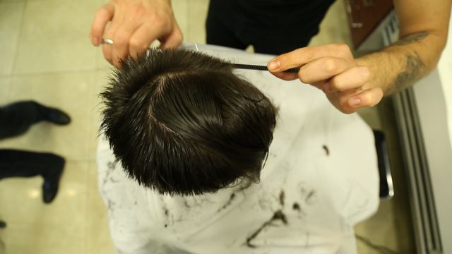 Erkekler için saç kesimi nasıl yapılır? videolu anlatım ...