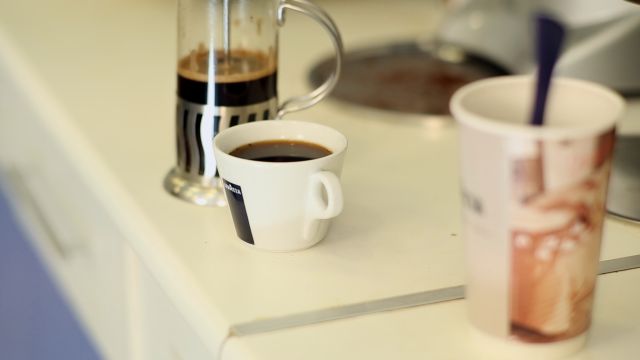 Kahve Tarifleri French press nasıl yapılır? videolu anlatım
