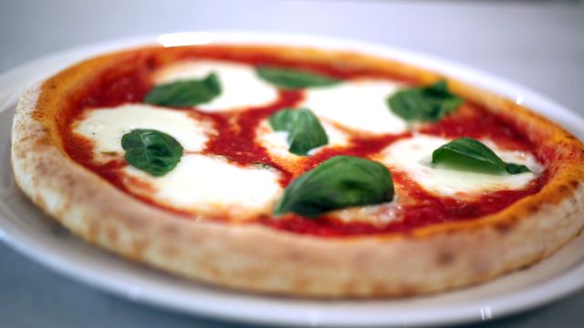 Pizza Tarifleri Napoliten pizza nasıl yapılır? videolu anlatım