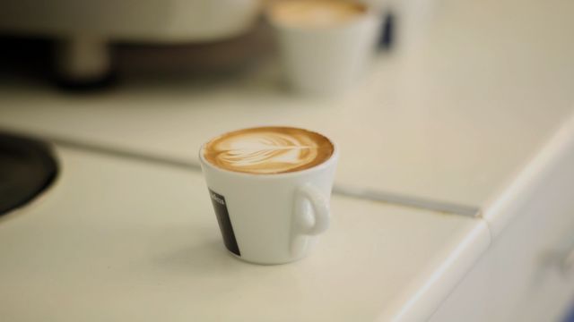 Kahve Tarifleri Cafe latte nasıl yapılır? videolu anlatım