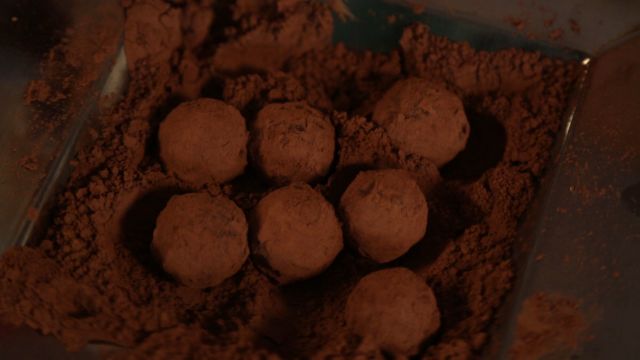 Evde çikolata nasıl yapılır? videolu anlatım Kadın Tv